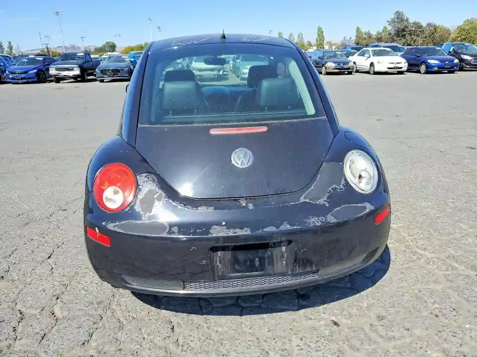 3VWPG3AG2AM015912 2010 VOLKSWAGEN BEETLE-5