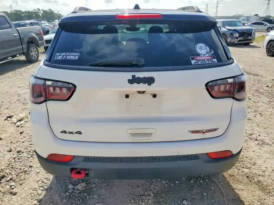 3C4NJDDB5KT795378 2019 JEEP COMPASS-5