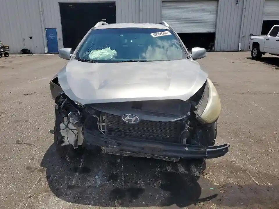 KM8JU3AG8FU063432 2015 HYUNDAI TUCSON SE-4