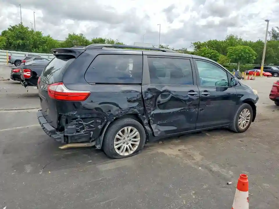 5TDYK3DC5FS689915 2015 TOYOTA SIENNA-2