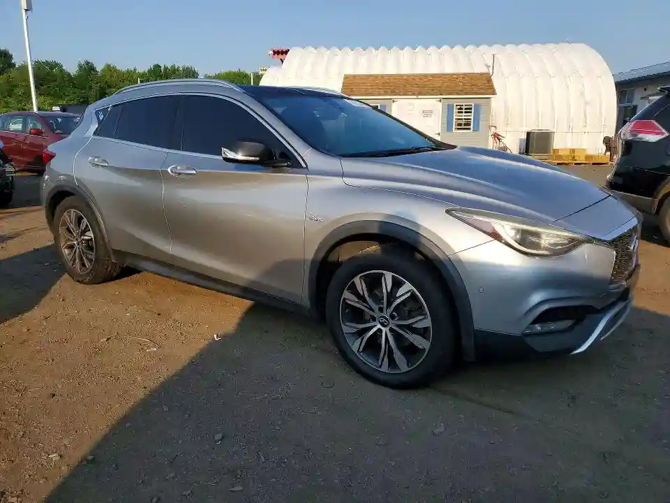 SJKCH5CR2HA016197 2017 INFINITI QX30-3