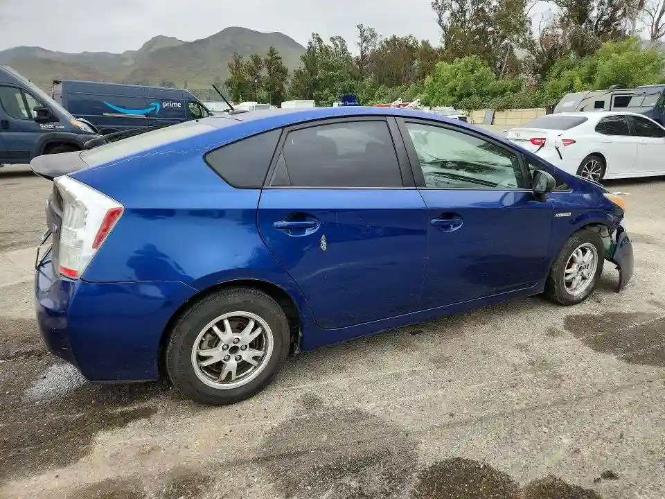JTDKN3DU0B5354213 2011 TOYOTA PRIUS THRE-2
