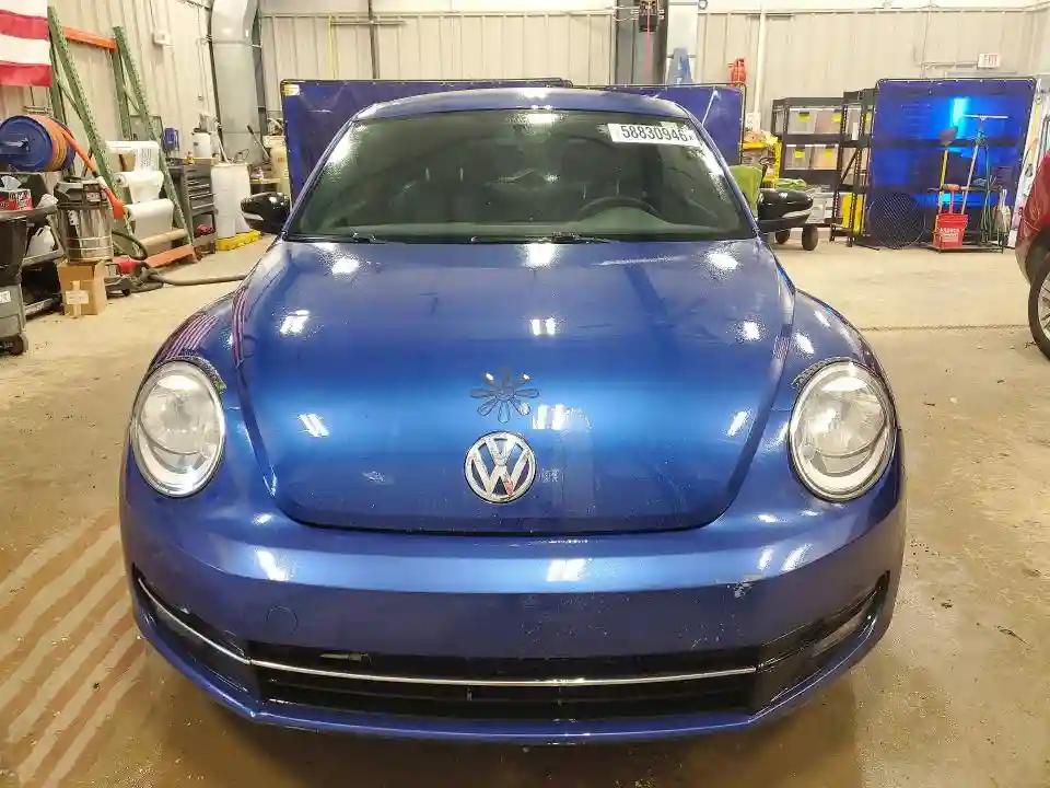 3VWVA7AT9CM608974 2012 VOLKSWAGEN BEETLE-4