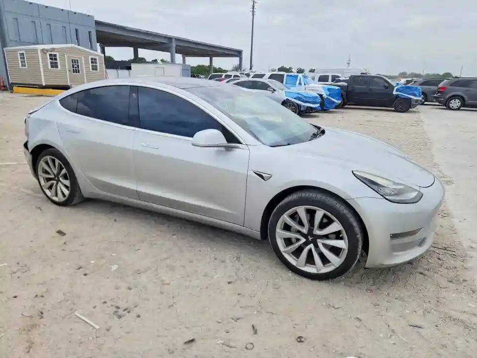 5YJ3E1EA0JF009578 2018 TESLA MODEL 3-3