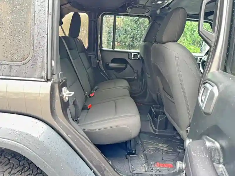 1C4HJXDG8JW171528 2018 JEEP WRANGLER-5