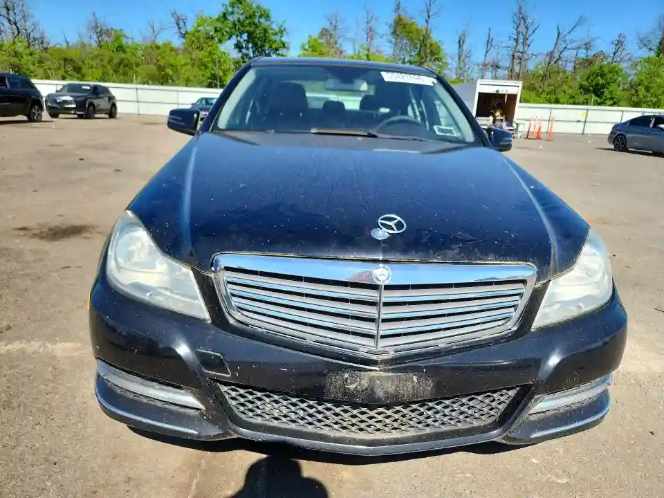 WDDGF4HB5DR273078 2013 MERCEDES-BENZ C-CLASS-4