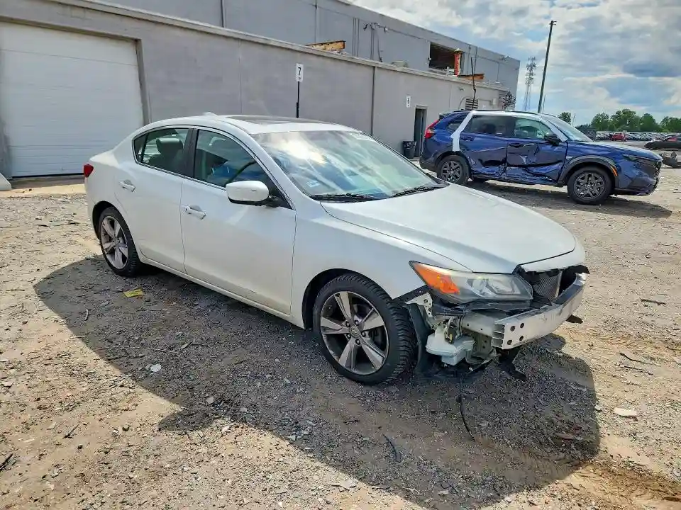 19VDE1F73DE008838 2013 ACURA ILX-3