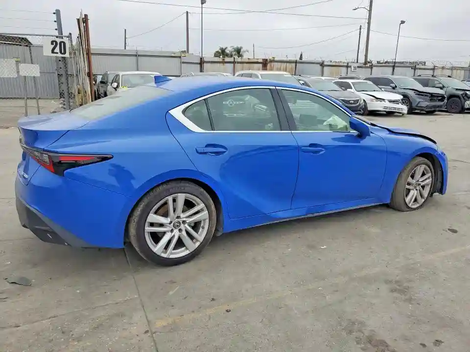 JTHCA1D24M5112965 2021 LEXUS IS-2