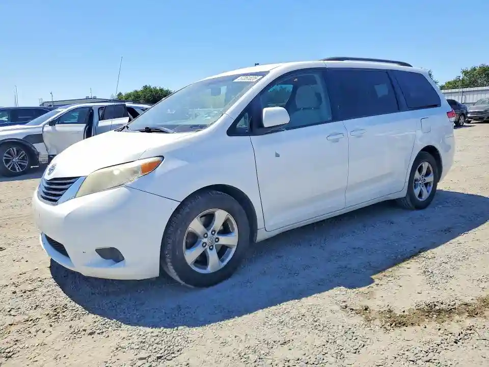 5TDKK3DC1ES407371 2014 TOYOTA SIENNA-0