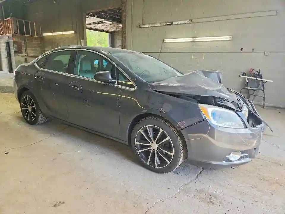 1G4PR5SK6H4121096 2017 BUICK VERANO-3