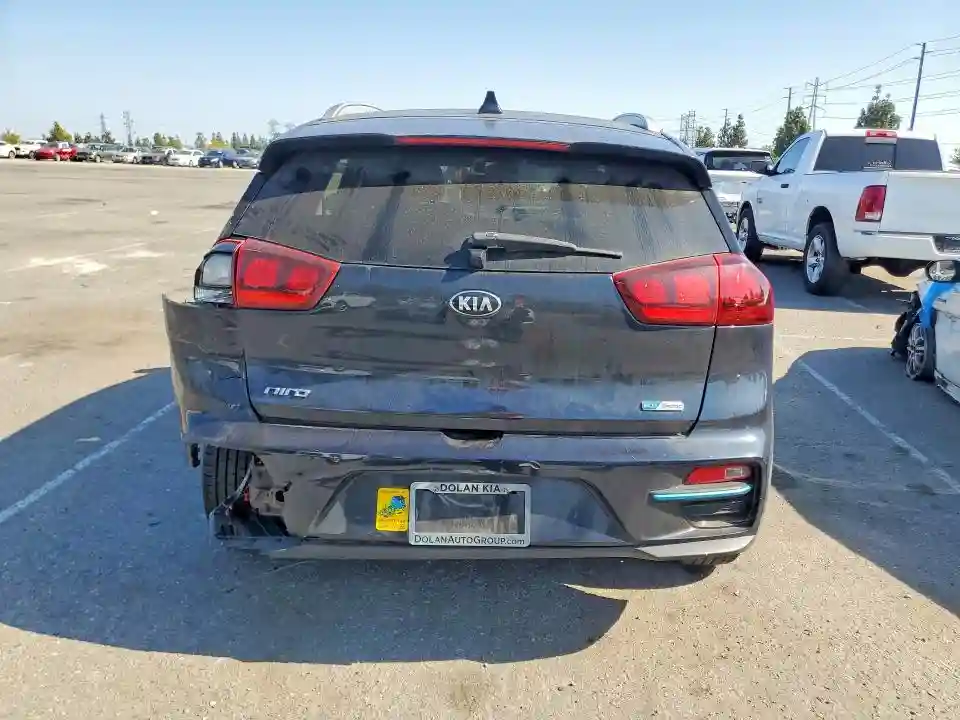 KNDCC3LG7M5103987 2021 KIA NIRO-5