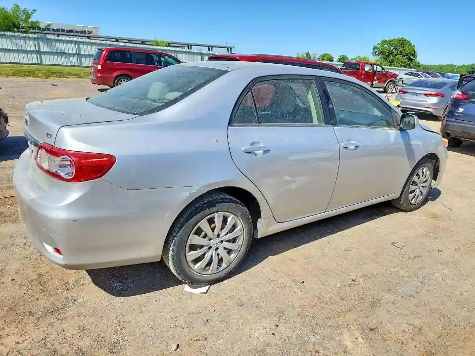 JTDBU4EE4DJ120568 2013 TOYOTA COROLLA-2