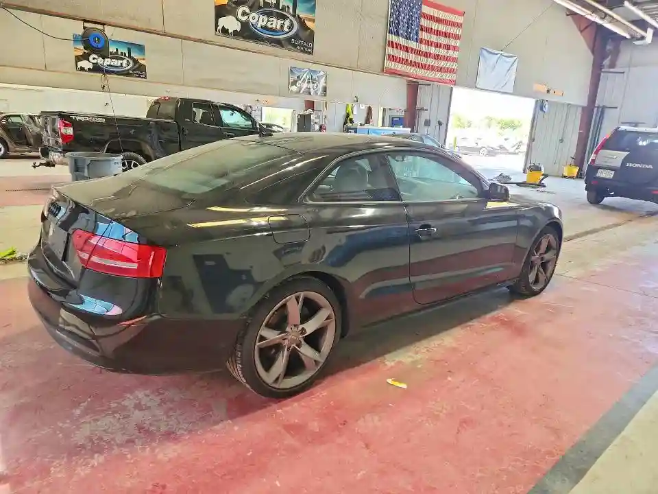 WAUWFAFR7BA039506 2011 AUDI A5-2