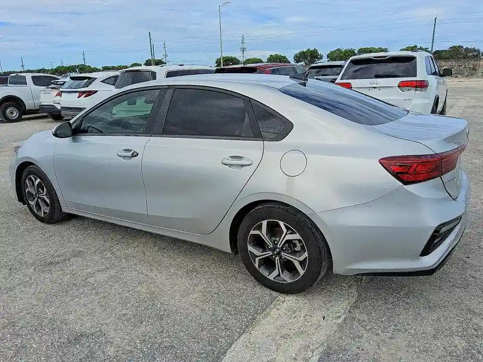 3KPF24AD4KE083892 2019 KIA FORTE-1