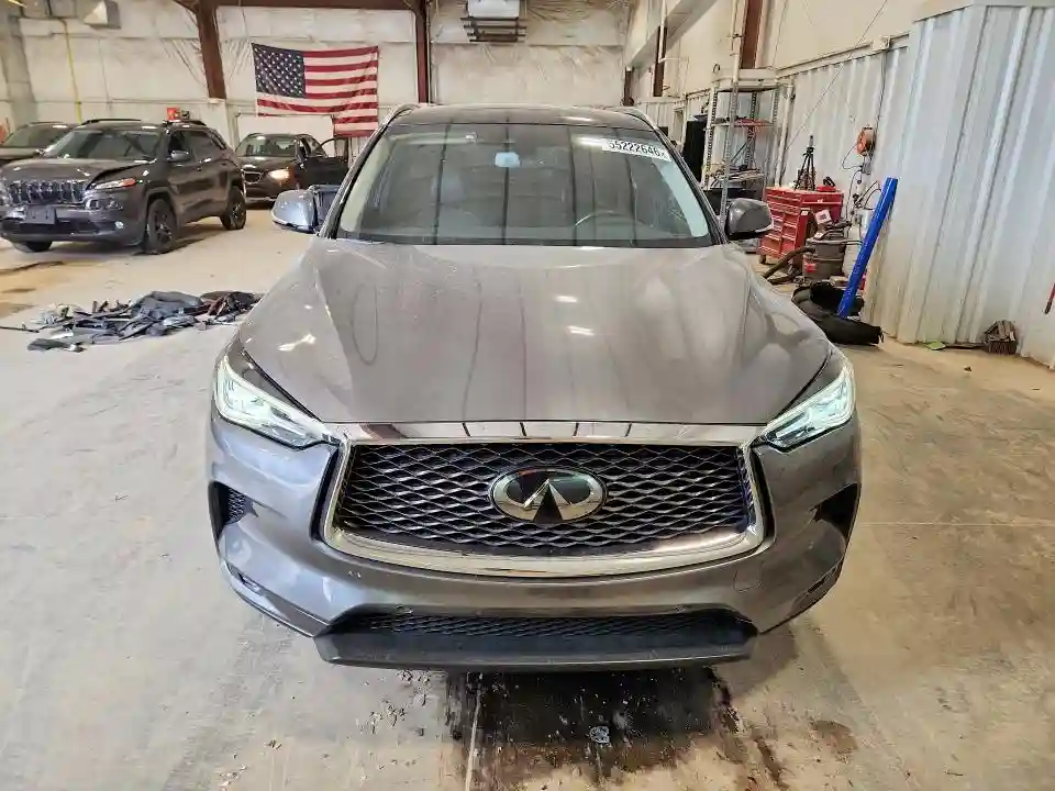 3PCAJ5M32KF121085 2019 INFINITI QX50-4