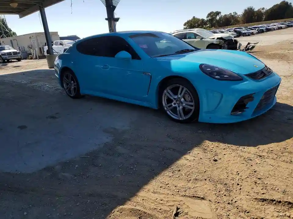 WP0AB2A79AL062874 2010 PORSCHE PANAMERA-3