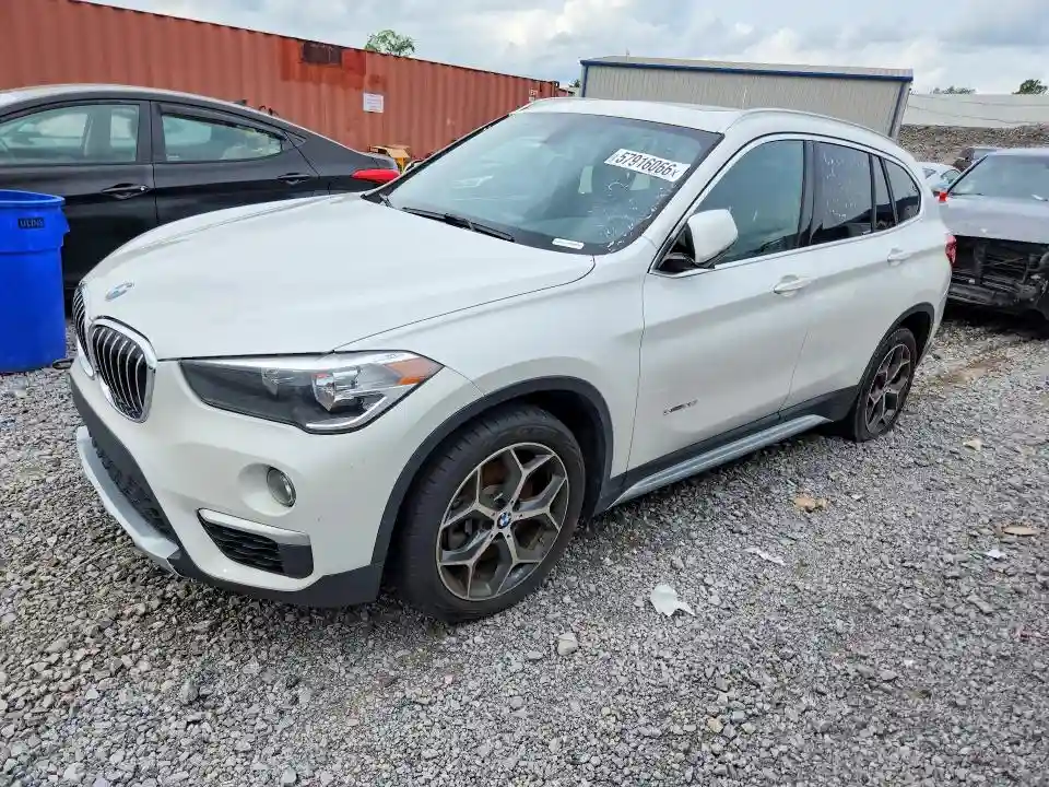 WBXHU7C31J5H42519 2018 BMW X1-0