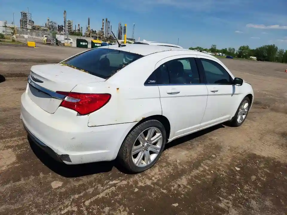 1C3CCBBB4DN673854 2013 CHRYSLER 200-2
