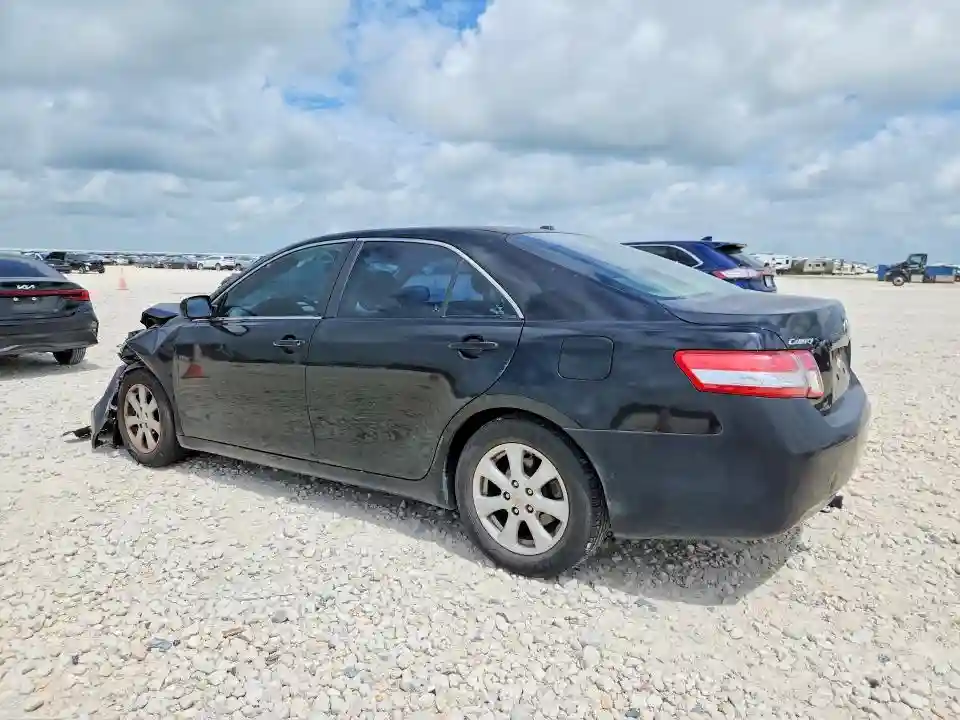 4T1BF3EK2AU083021 2010 TOYOTA CAMRY-1