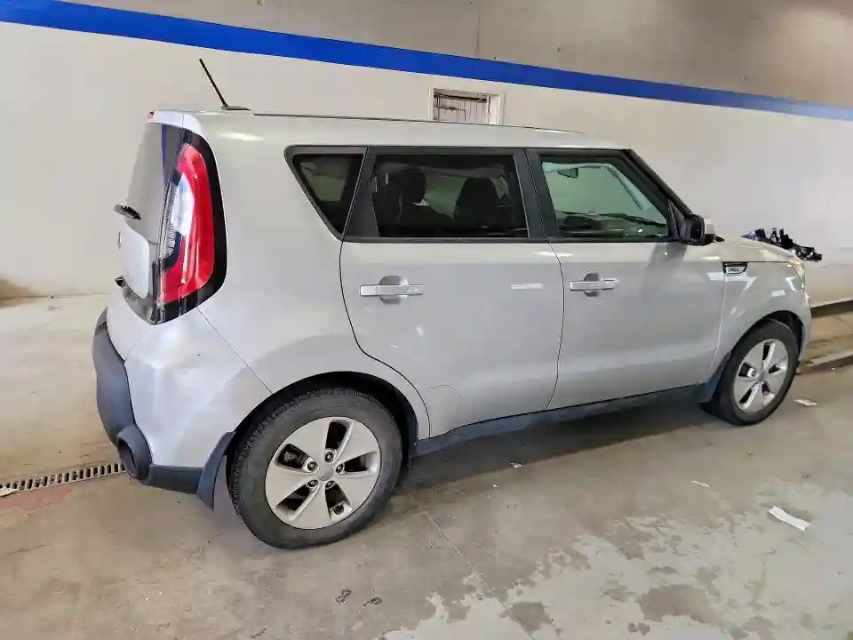 KNDJN2A25G7818665 2016 KIA SOUL BASE-2