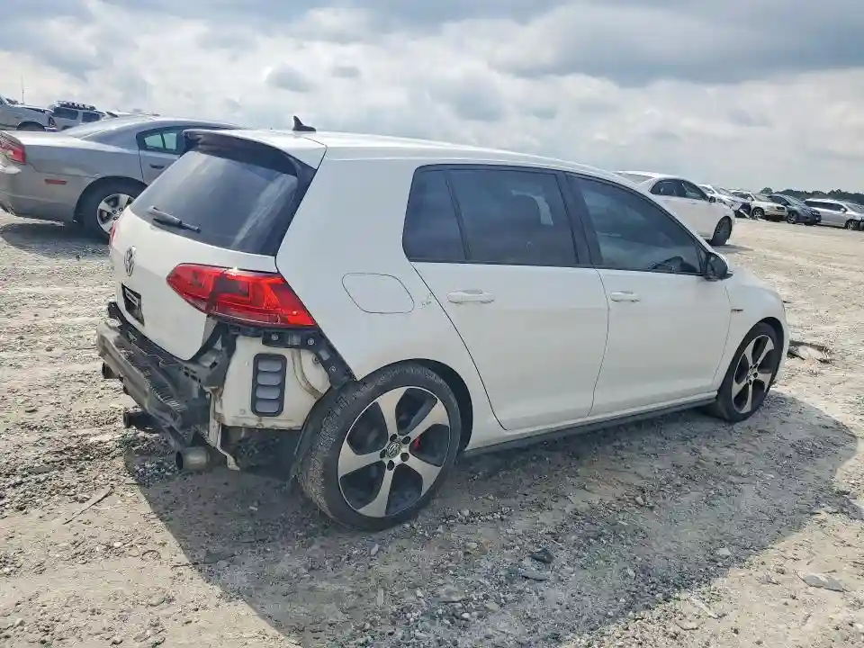 3VW4T7AU9GM038110 2016 VOLKSWAGEN GTI-2