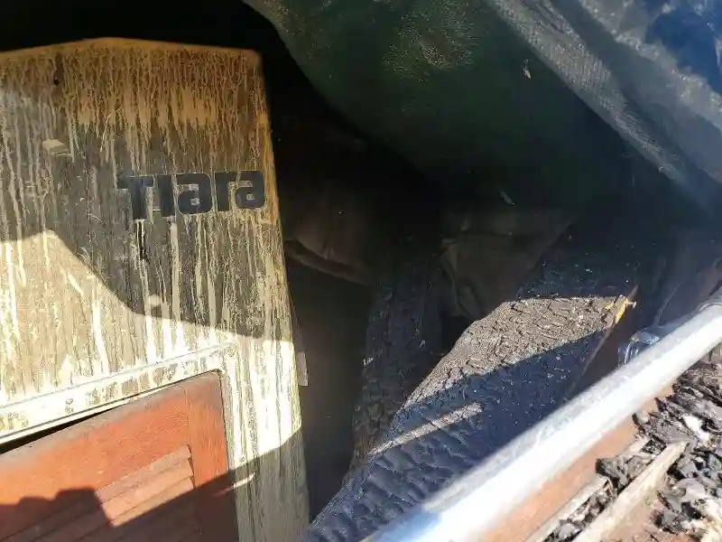 SSUC0085D686 1986 TIARA SPORTBOATS BOAT-4