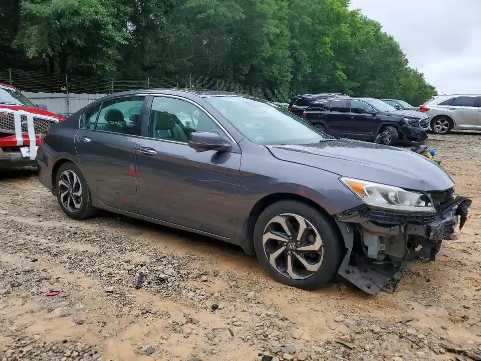 1HGCR2F92HA082616 2017 HONDA ACCORD-3