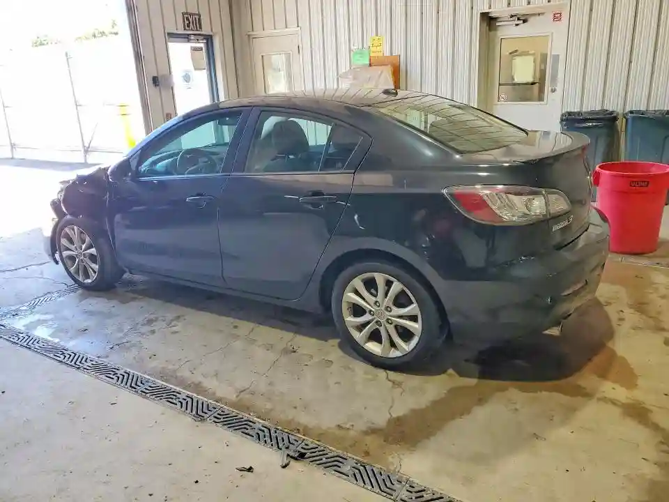 JM1BL1U62B1397454 2011 MAZDA MAZDA3-1
