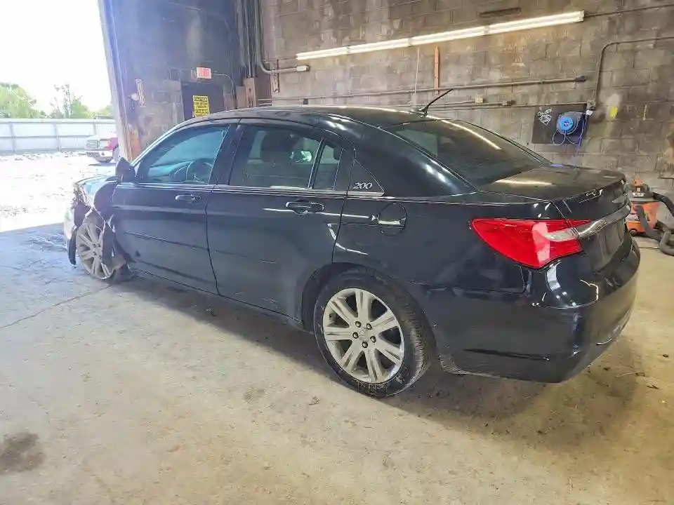 1C3CCBBB5DN732071 2013 CHRYSLER 200-1