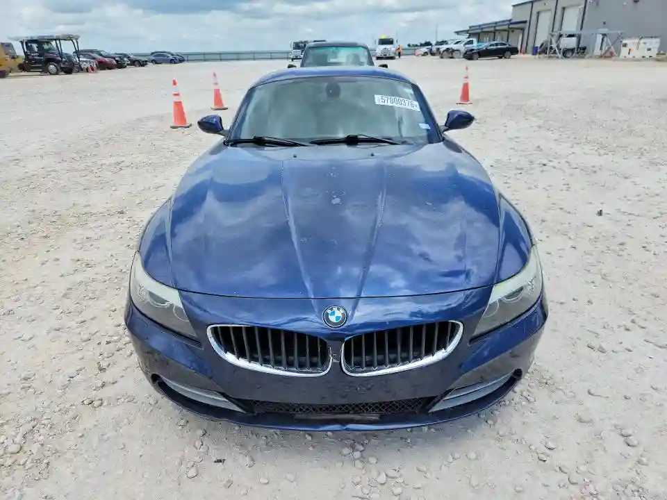 WBALM7C50BE383930 2011 BMW Z4-4