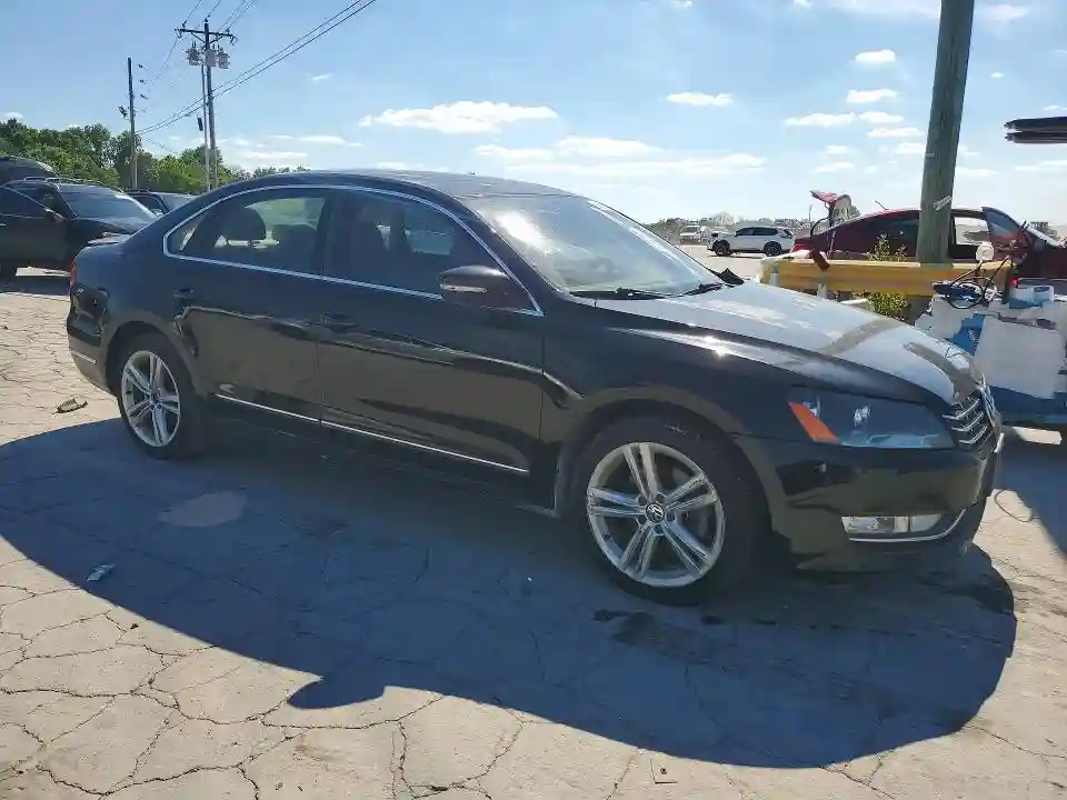 1VWCN7A39DC027828 2013 VOLKSWAGEN PASSAT-3