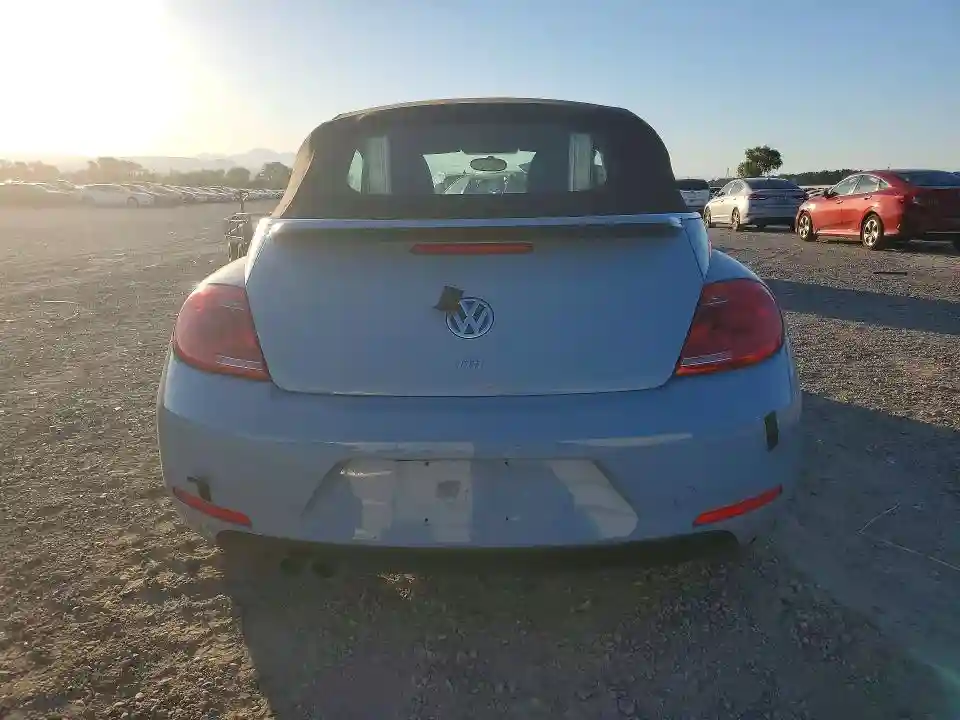 3VW5L7AT1EM823505 2014 VOLKSWAGEN BEETLE-5