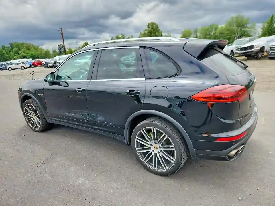 WP1AE2A24GLA64342 2016 PORSCHE CAYENNE-1