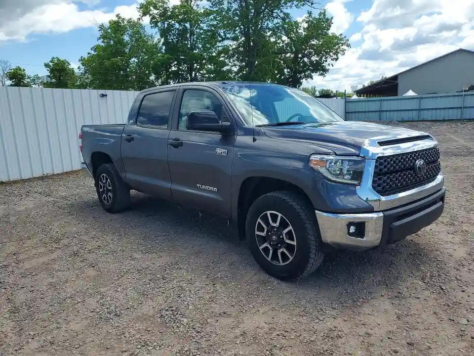 5TFDY5F19JX685079 2018 TOYOTA TUNDRA-3