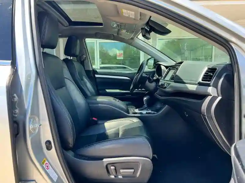 5TDKZRFH8KS566312 2019 TOYOTA HIGHLANDER-4