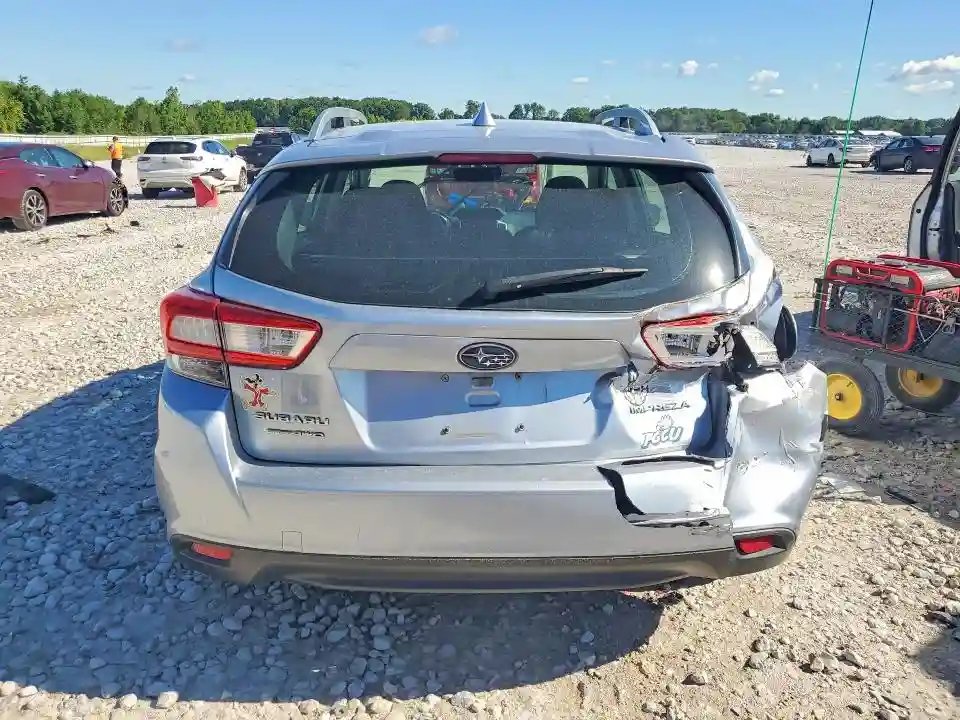 4S3GTAB67J3715158 2018 SUBARU IMPREZA-5