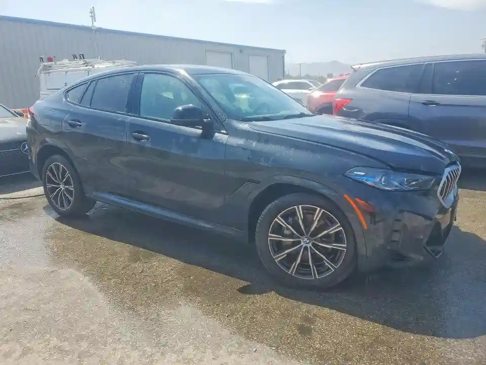 5UX33EX04R9W08540 2024 BMW X6-3