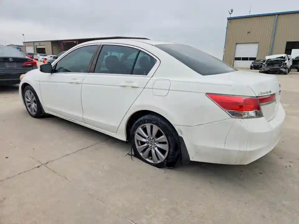 1HGCP2F82CA006870 2012 HONDA ACCORD-1