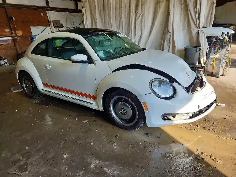 3VWJP7AT4DM630217 2013 VOLKSWAGEN BEETLE-3