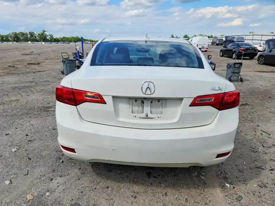 19VDE1F73DE008838 2013 ACURA ILX-5