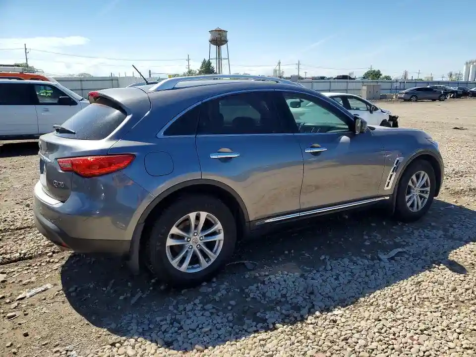 JN8CS1MW9HM416052 2017 INFINITI QX70-2