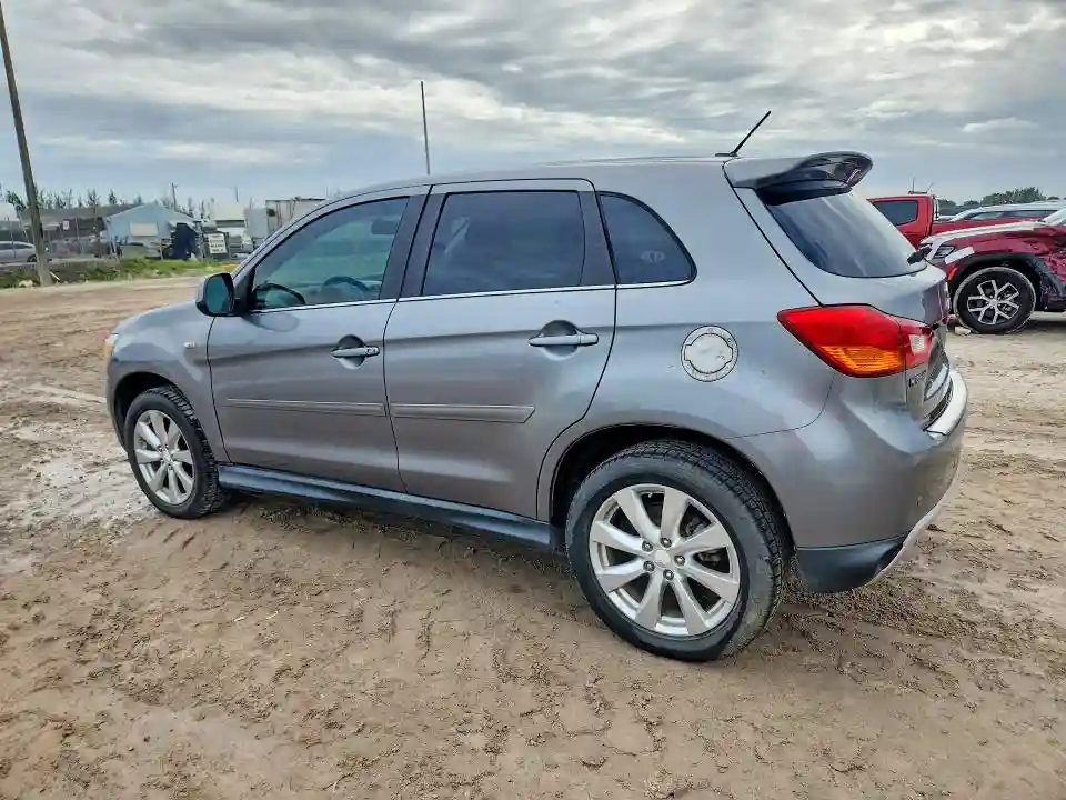 4A4AR4AU5FE013320 2015 MITSUBISHI OUTLANDER-1