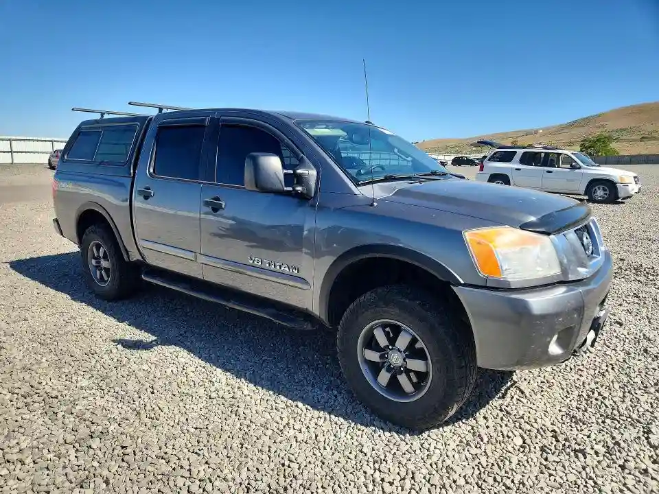 1N6BA0EC9FN510090 2015 NISSAN TITAN-3