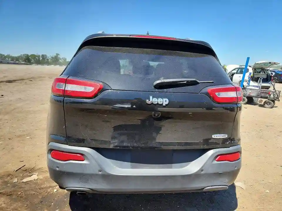 1C4PJLCB5HW540382 2017 JEEP CHEROKEE-5