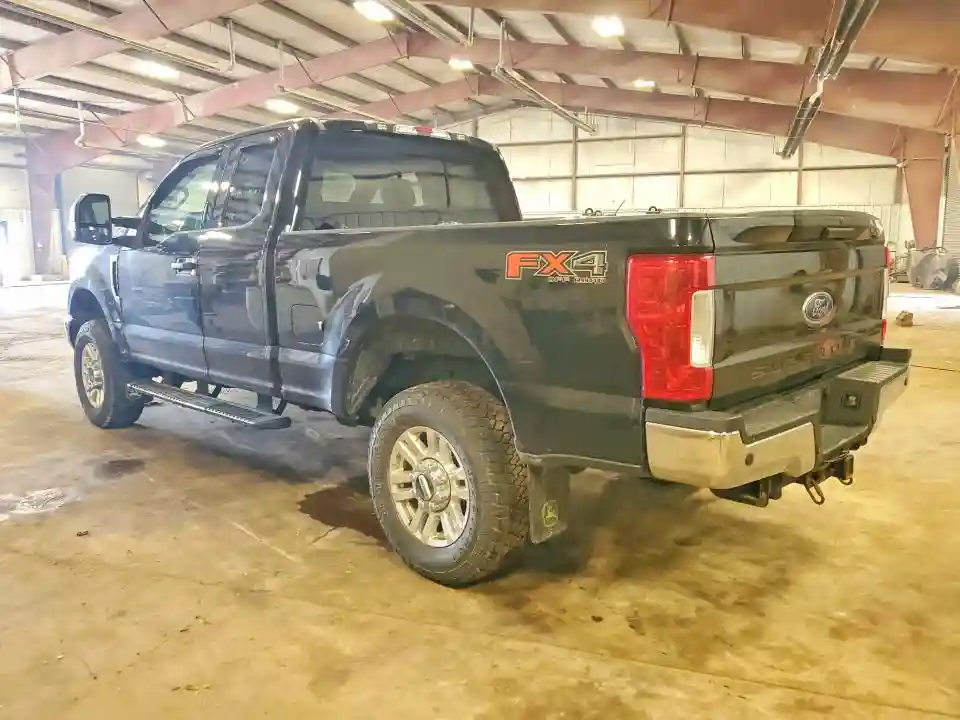 1FT7X2B6XJEB88425 2018 FORD F250-1