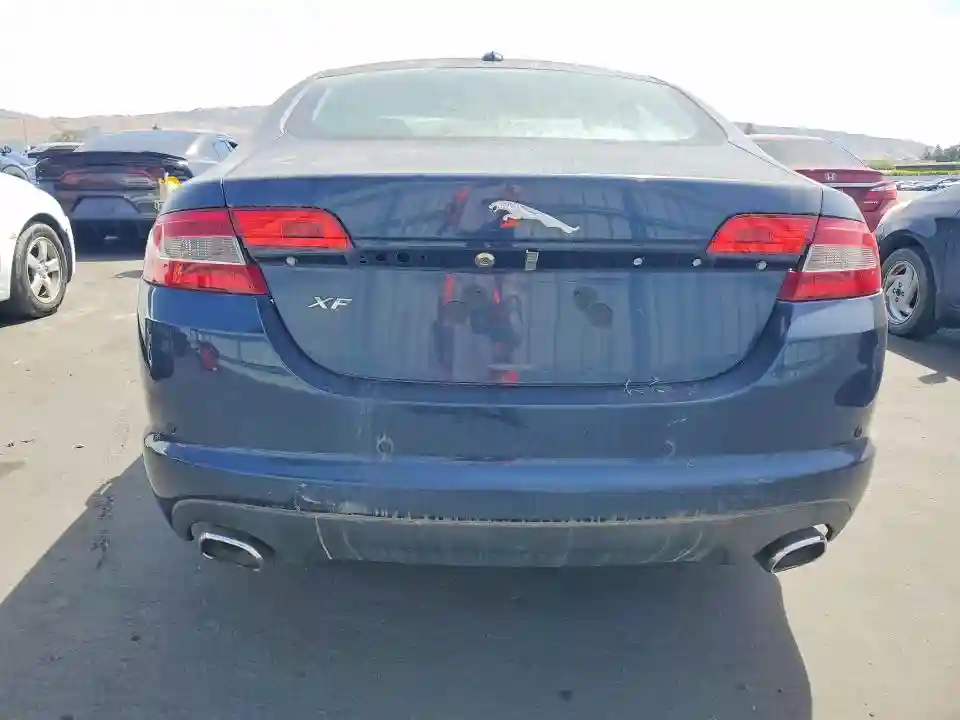 SAJWA0GB1ALR64445 2010 JAGUAR XF-5
