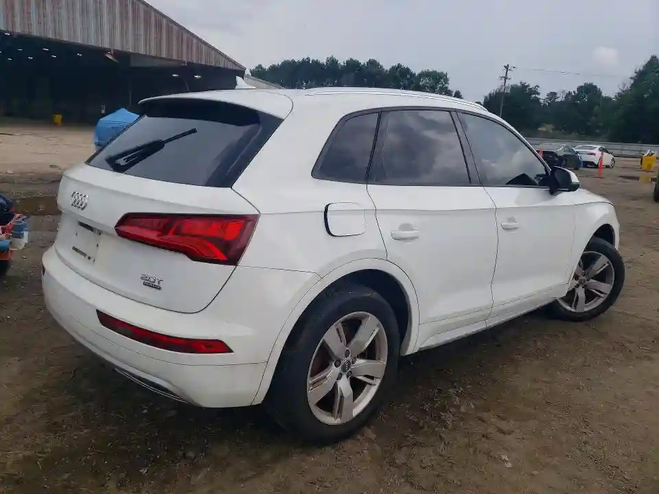 WA1ANAFY8J2008565 2018 AUDI Q5-2