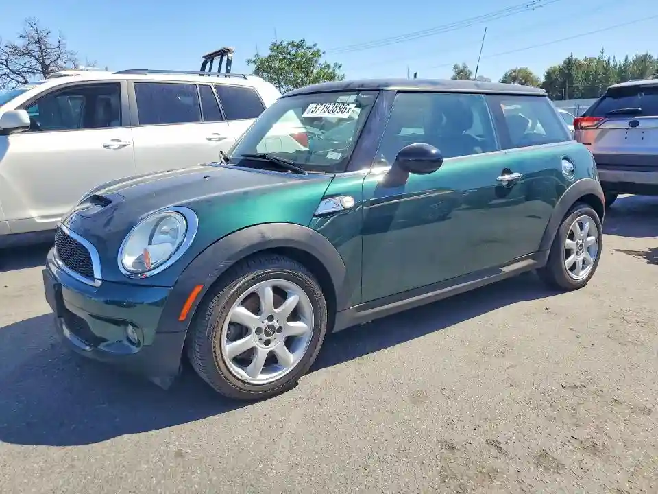 WMWMF7C52ATZ70199 2010 MINI COOPER-0