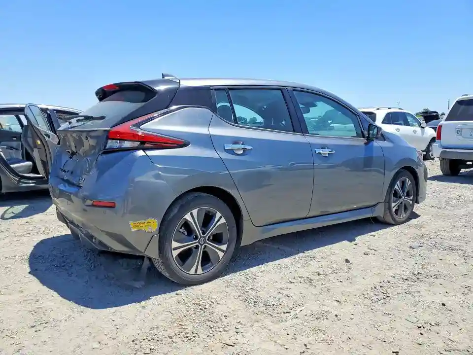 1N4AZ1CV1NC553615 2022 NISSAN LEAF-2