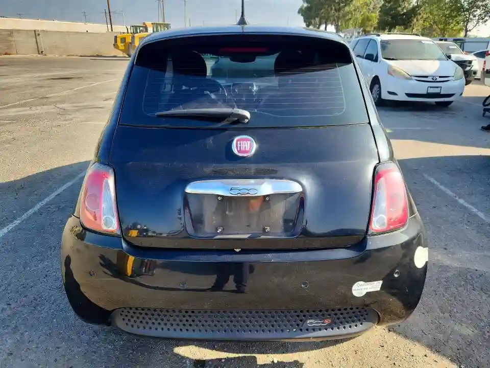 3C3CFFGE9GT173758 2016 FIAT 500-5